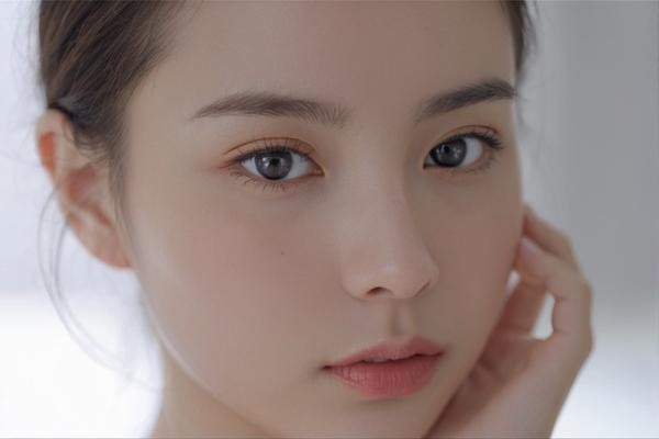 男性胸肌塑形，除了健身，还能靠什么“作弊”？